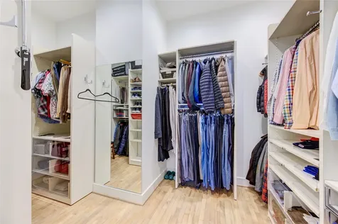 2727 Kirby Drive 27d Houston TX 77098