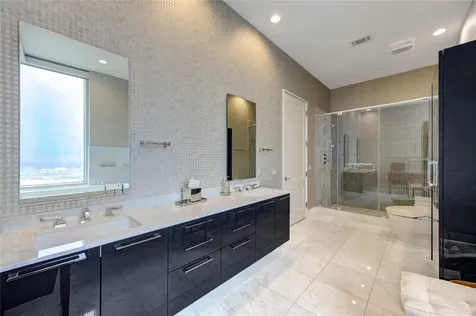 2727 Kirby Drive 27d Houston TX 77098
