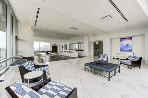2727 Kirby Drive 27d Houston TX 77098