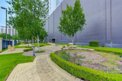 2727 Kirby Drive 27d Houston TX 77098