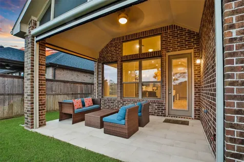 10235 Bayou Oaks Drive Conroe TX 77385