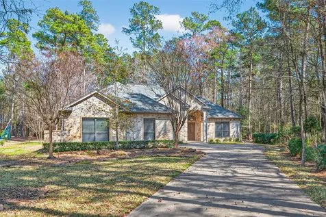 5030 Highland Pass Montgomery TX 77316