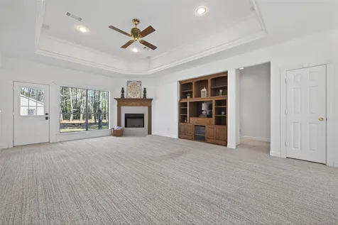 5030 Highland Pass Montgomery TX 77316