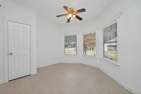 5030 Highland Pass Montgomery TX 77316