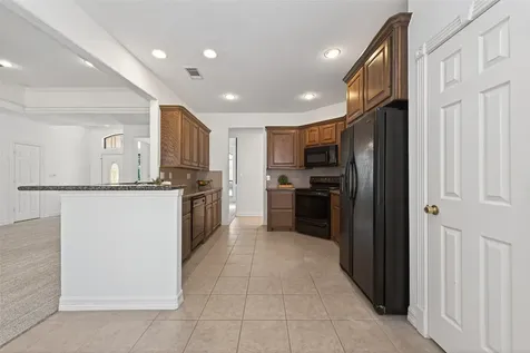 5030 Highland Pass Montgomery TX 77316