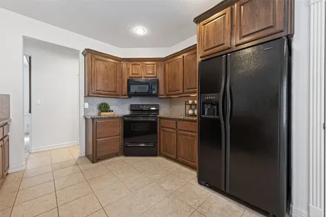 5030 Highland Pass Montgomery TX 77316