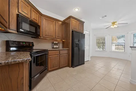 5030 Highland Pass Montgomery TX 77316