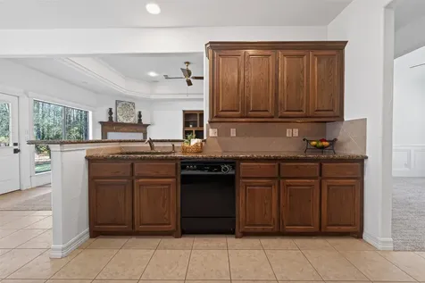5030 Highland Pass Montgomery TX 77316
