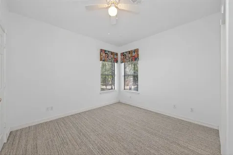 5030 Highland Pass Montgomery TX 77316