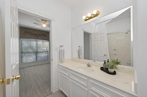 5030 Highland Pass Montgomery TX 77316