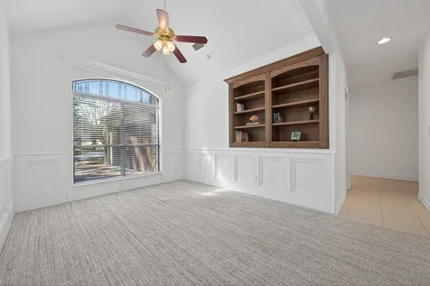 5030 Highland Pass Montgomery TX 77316