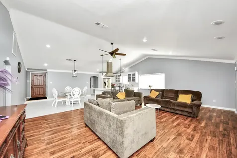 1359 Littleport Lane Channelview TX 77530