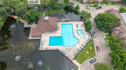 5800 Lumberdale Road 55 Houston TX 77092