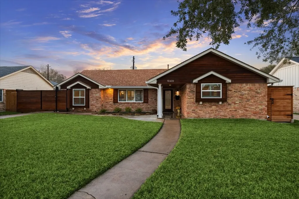 10422 Raritan Drive Houston TX 77043