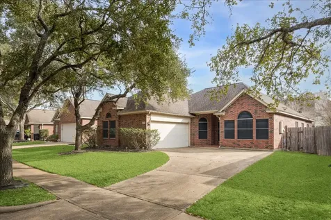 119 Lissa Lane Sugar Land TX 77479