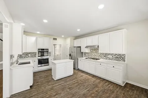 215 Crabapple Drive Baytown TX 77520