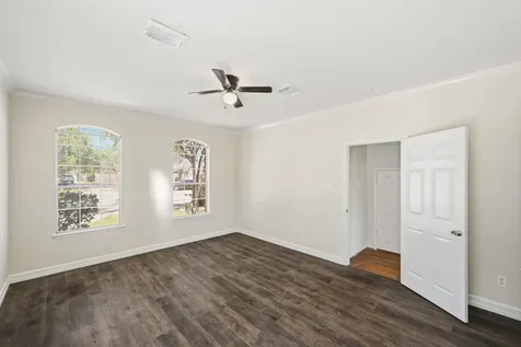 215 Crabapple Drive Baytown TX 77520