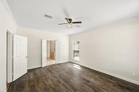 215 Crabapple Drive Baytown TX 77520