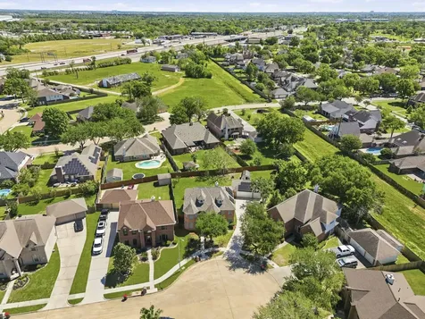 215 Crabapple Drive Baytown TX 77520