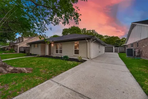 6227 Yarwell Drive Houston TX 77096