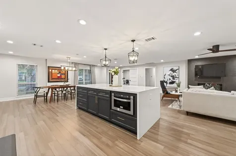 6227 Yarwell Drive Houston TX 77096