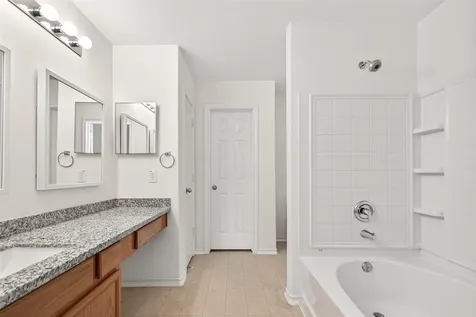 10 Druids Glen Place The Woodlands TX 77382