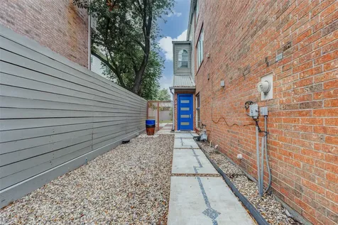 1222 Marconi Street Houston TX 77019