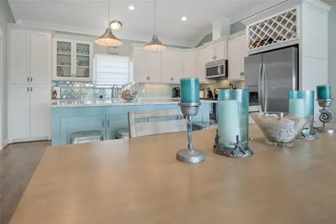 973 Sea Breeze Crystal Beach TX 77650
