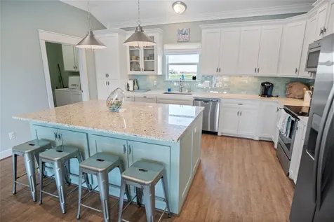 973 Sea Breeze Crystal Beach TX 77650