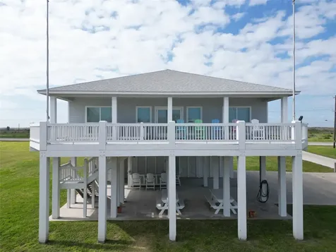 973 Sea Breeze Crystal Beach TX 77650
