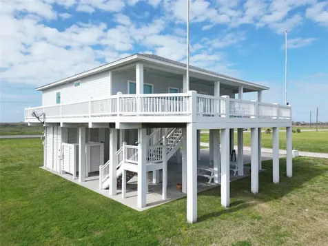 973 Sea Breeze Crystal Beach TX 77650