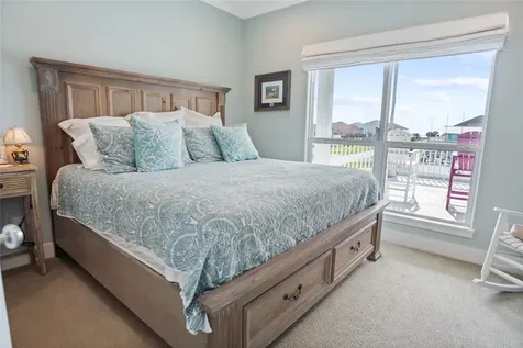 973 Sea Breeze Crystal Beach TX 77650