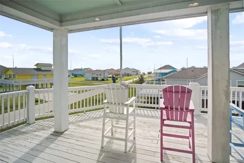 973 Sea Breeze Crystal Beach TX 77650