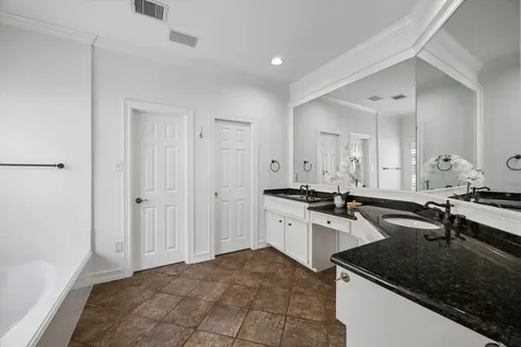 1250 Seamist Drive Houston TX 77008