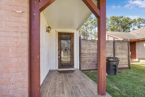 5609 Hollow Pines Drive Houston TX 77049