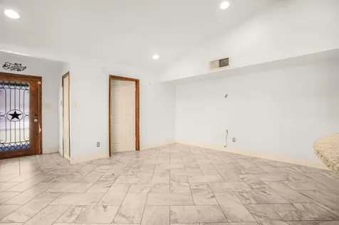 5609 Hollow Pines Drive Houston TX 77049