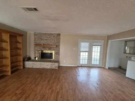 422 Navajo Trail Gainesville TX 76240