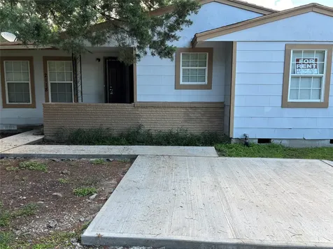 2118 8th Street Orange TX 77630