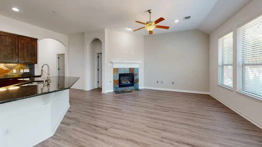 301 Highland Horizon Austin TX 78717