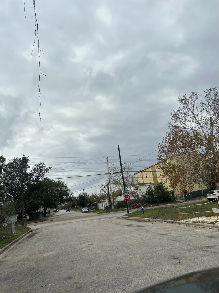 1712 Moody Street Houston TX 77009