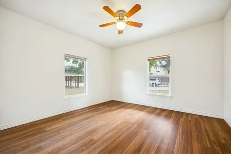 7933 Elwood Street Houston TX 77012