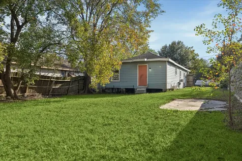 7933 Elwood Street Houston TX 77012