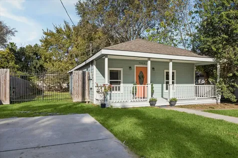 7933 Elwood Street Houston TX 77012