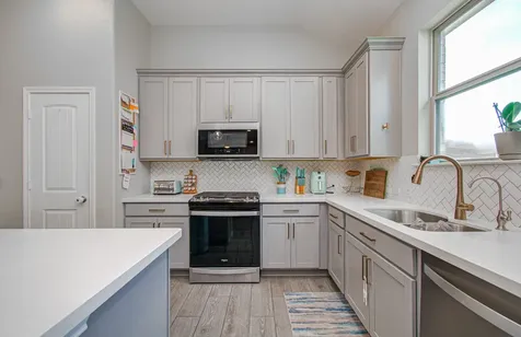 7607 Sirocco Lane Baytown TX 77523