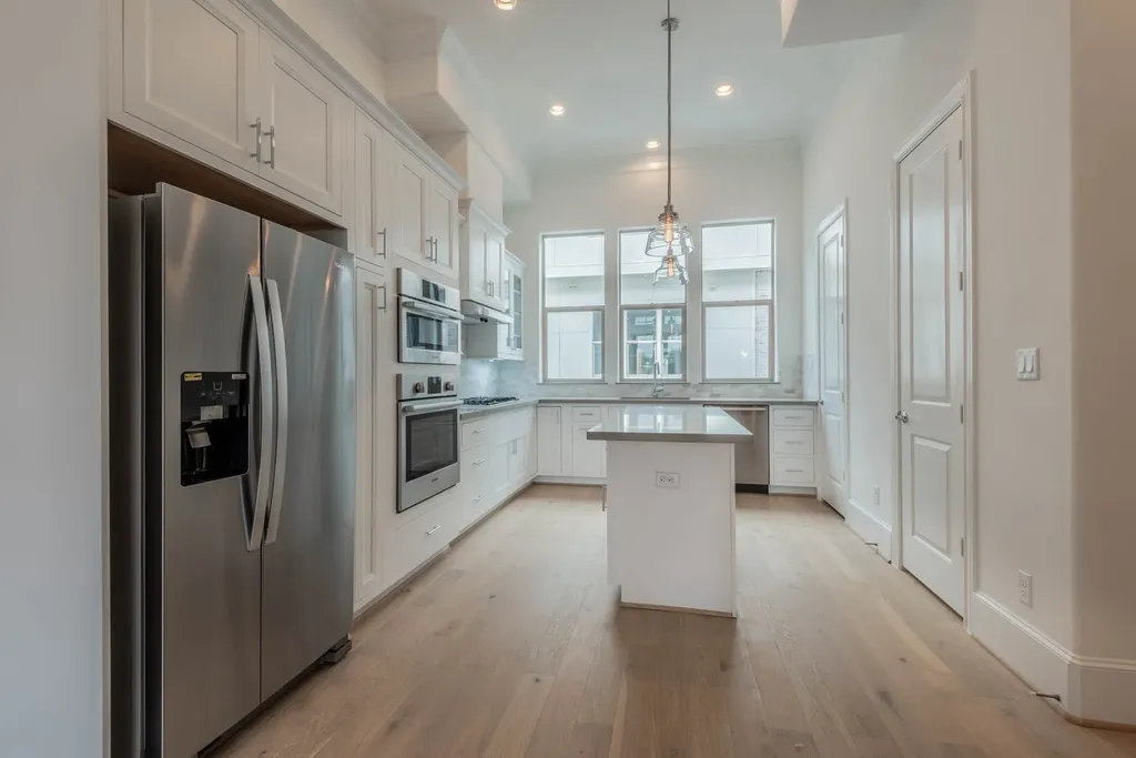 4057 Leeland Street Houston TX 77023