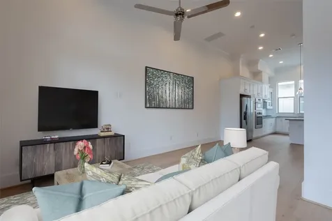 4057 Leeland Street Houston TX 77023