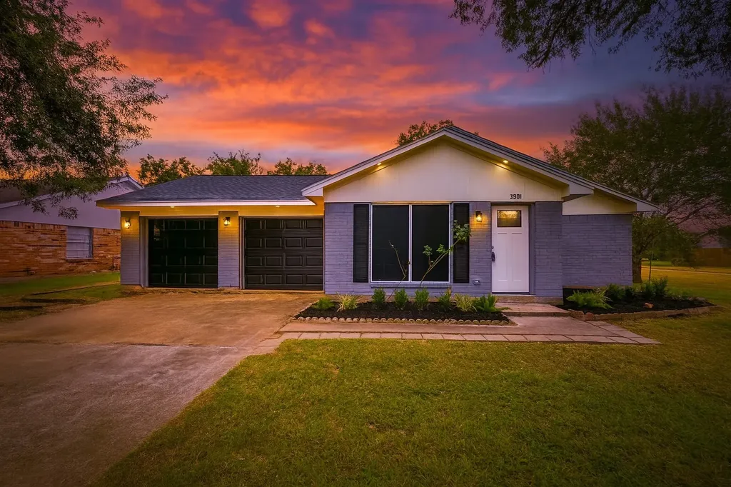 3901 Wood Sorrel Drive Dickinson TX 77539