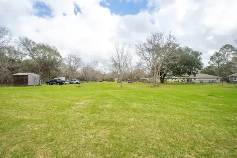 2930 W Shane Street Alvin TX 77511