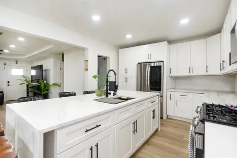 2930 W Shane Street Alvin TX 77511