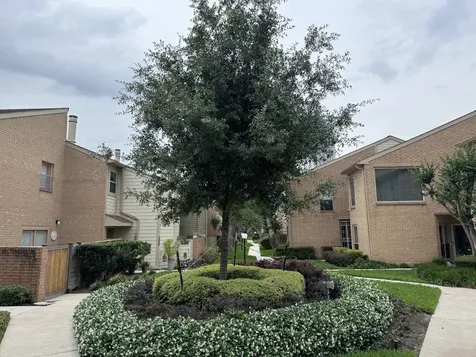 1970 Augusta Drive Houston TX 77057